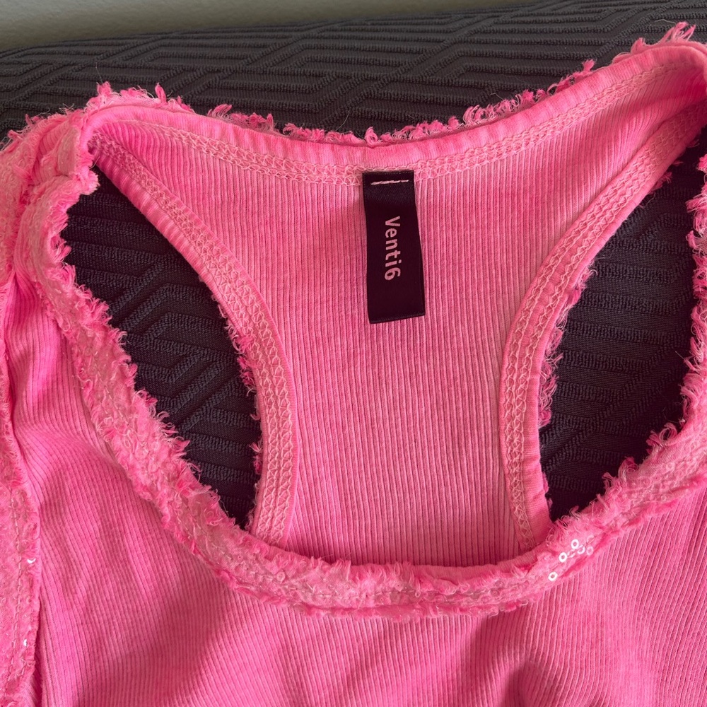 Pink Ruffled Backless Sleeveless Tank Top - Picture 2 of 3